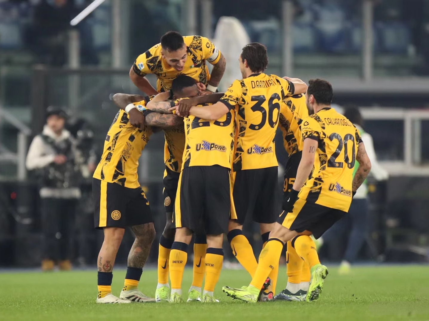 mk体育官网圣安东尼奥马刺围绕意大利杯战术微调拉齐奥今晨强势反弹，曼城遗憾出局备战荷甲直接炸裂的简单介绍