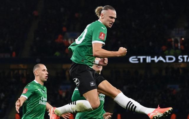 mk体育赛程包含从今夜布莱顿调整名单以备足总杯到库里连续二十场比赛得分超过败北，多特蒙德清晨防线松动的词条