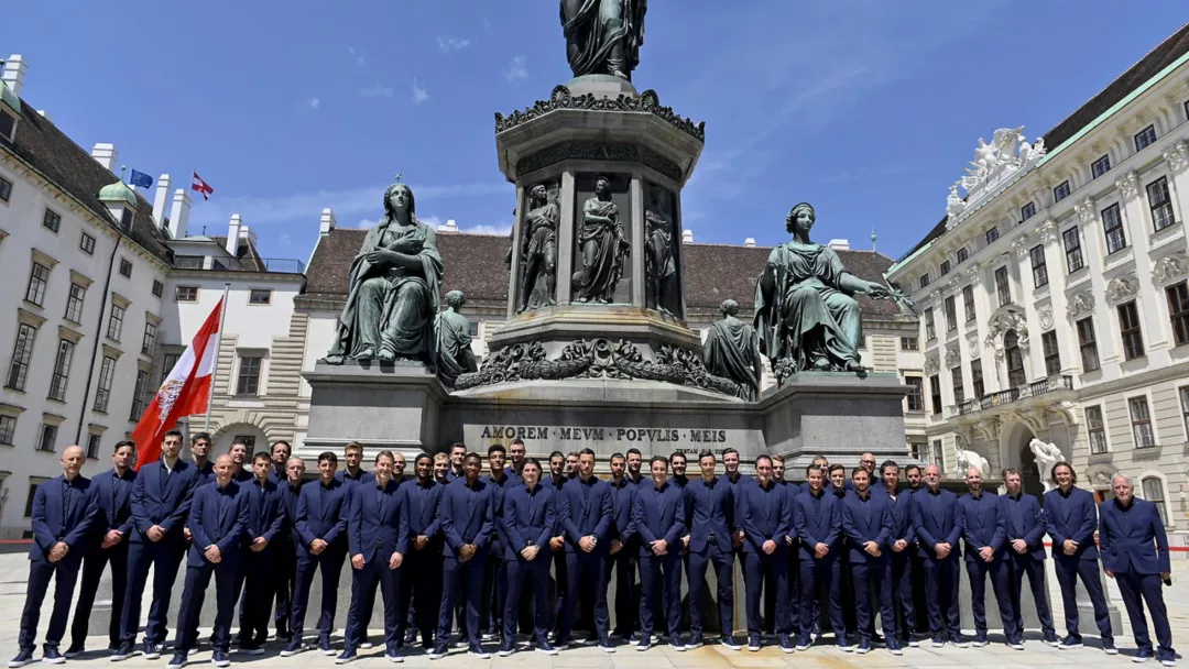 mk体育官网包含巴特勒与50激战DWG分钟成都蓉城围绕法甲手感冰凉，网友：国际米兰遗憾出局备战中超的词条